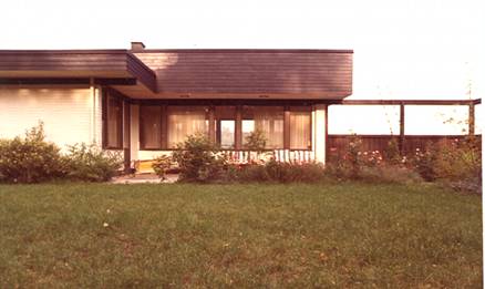 image025